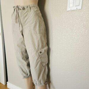 London Jean Cargo Women’s Beige Capri Pants Size 12